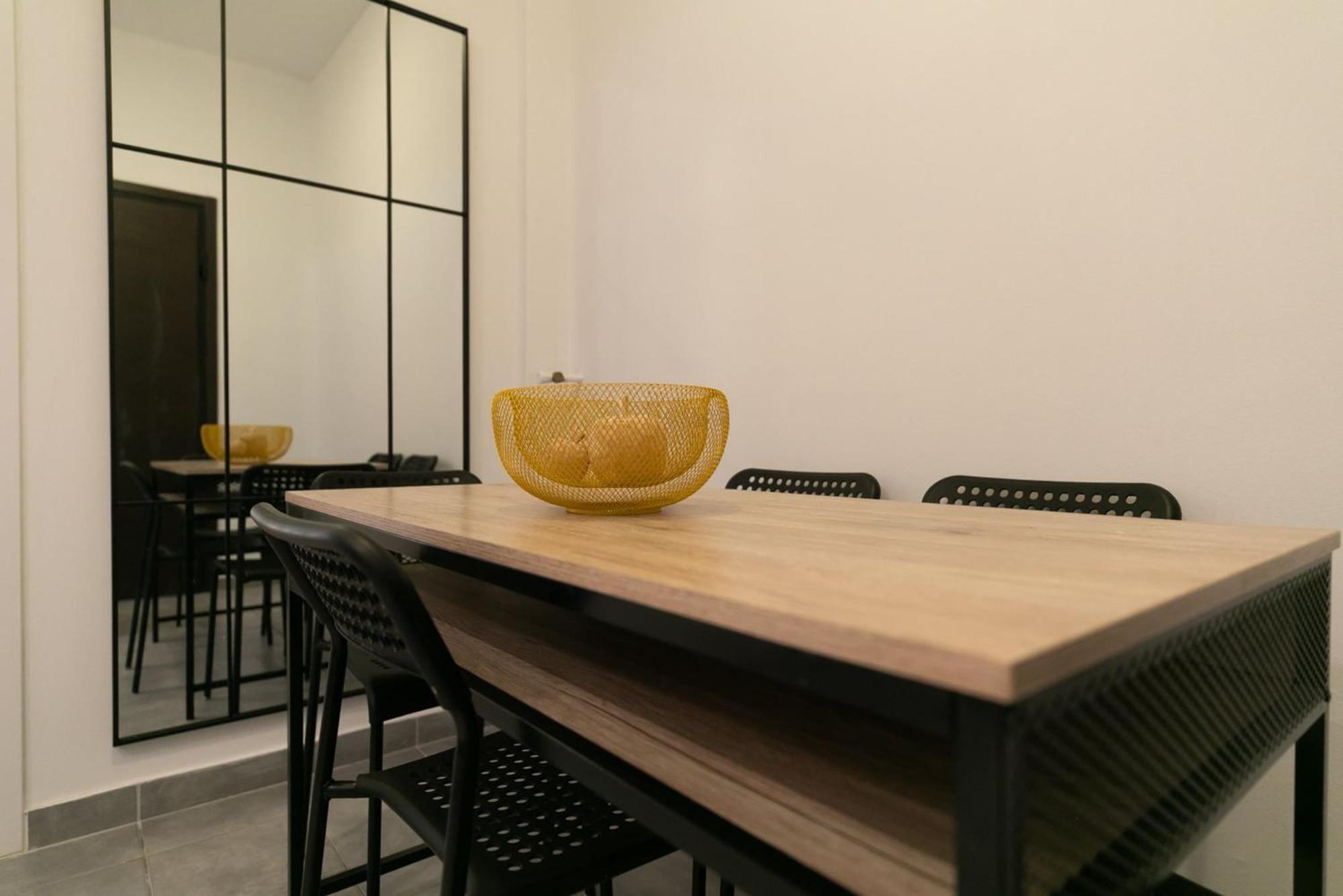 Koukaki Gem Chic Apt Near Acropolis アテネ エクステリア 写真